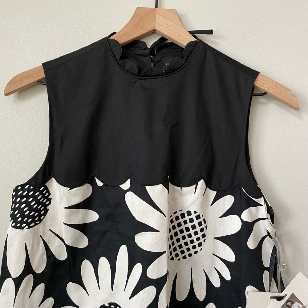 Victoria Beckham for Target Black & White Daisy Drop Waist Scallop Trim Dress - Picture 2 of 8